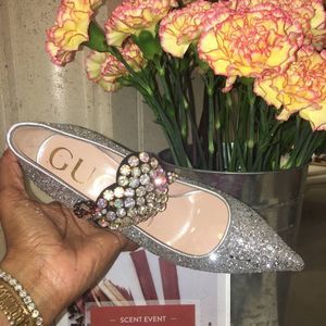 Meet your Posher, Faith